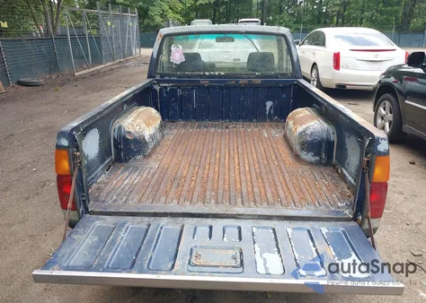 1989 Nissan D21 Short Bed из США, поврежденный, VIN 1N6ND11S7KC318034